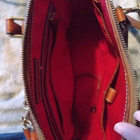 Purse - Picture 2 of 3